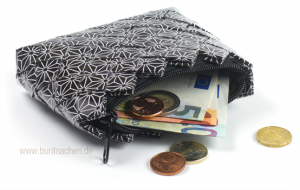 Geldbeutelchen aus Papier, in Candywrapper-Technik gefertigt